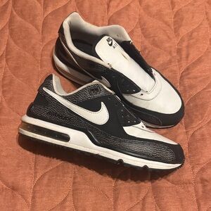 Nike Air Max Black and White Sneakers